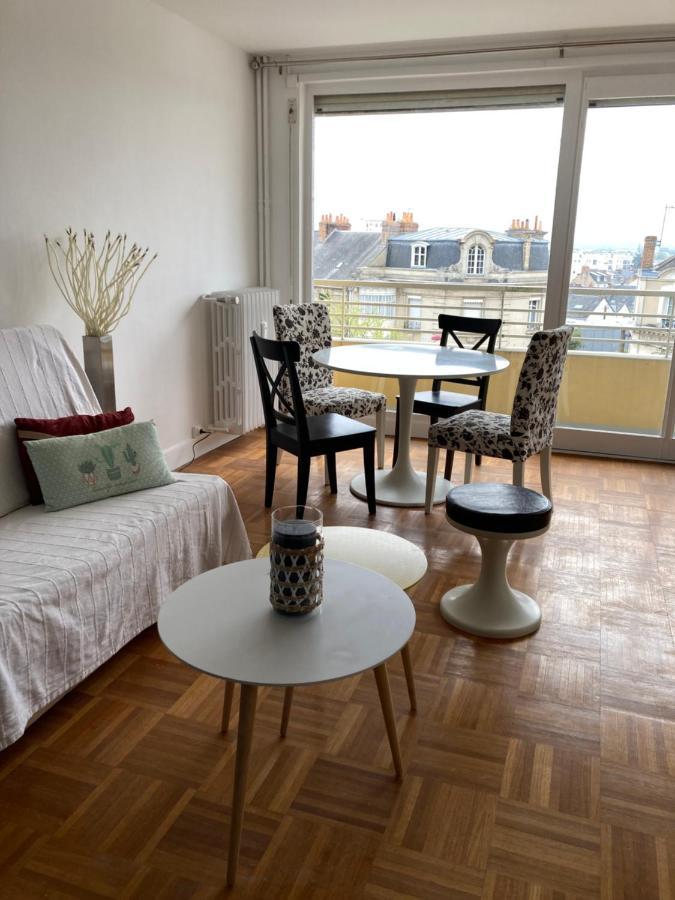 Residence Tailly 100 Metres De La Gare Le Mans Bagian luar foto